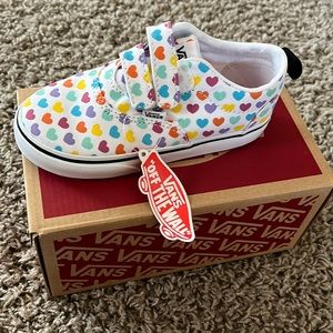 NWT Vans Multicolor Hearts